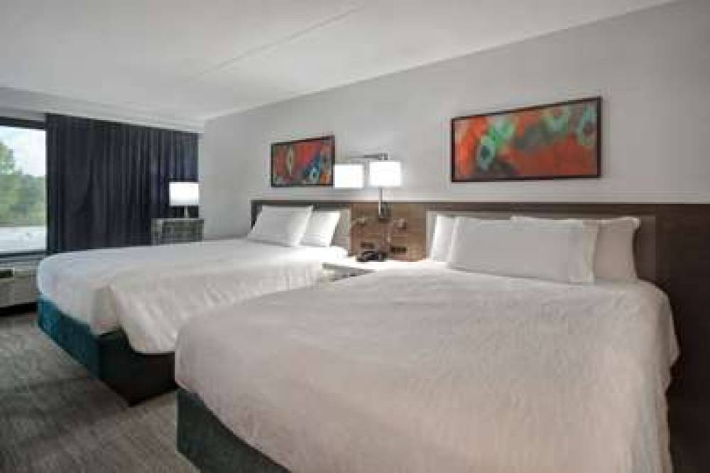 Hilton Garden Inn Detroit Metro Airport 2