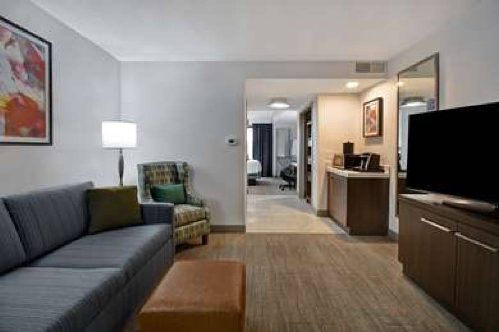 Hilton Garden Inn Detroit Metro Airport 4