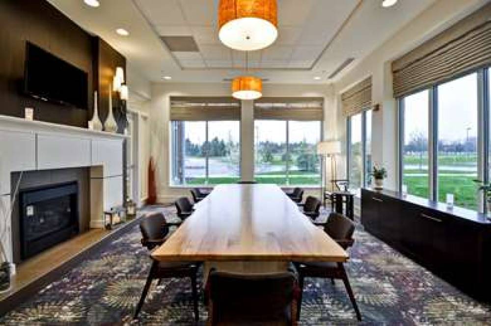 HILTON GARDEN INN DETROIT TROY 2