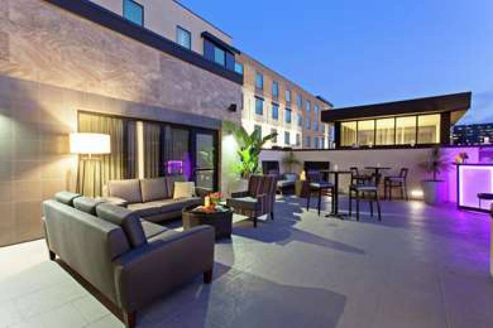 Hilton Garden Inn Irvine/ Orange County Airport 5