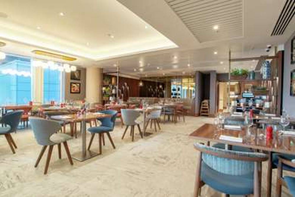 HILTON GARDEN INN LONDON HEATHROW 10