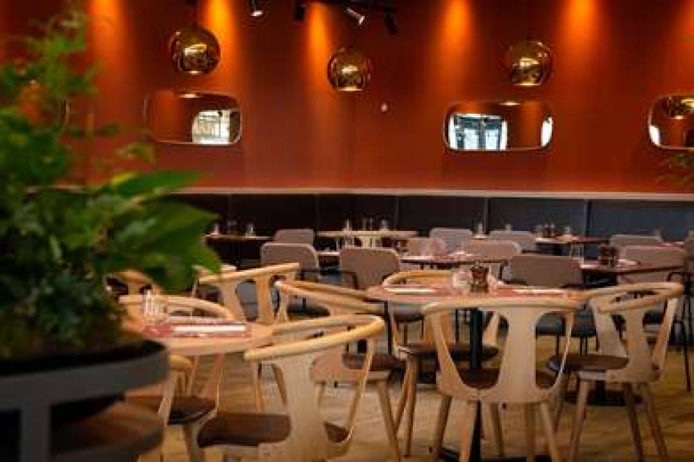 HILTON GARDEN INN LONDON LHR 7