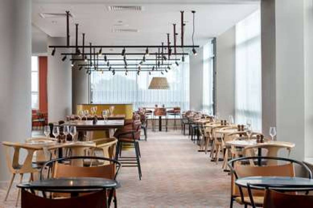HILTON GARDEN INN LONDON LHR 5