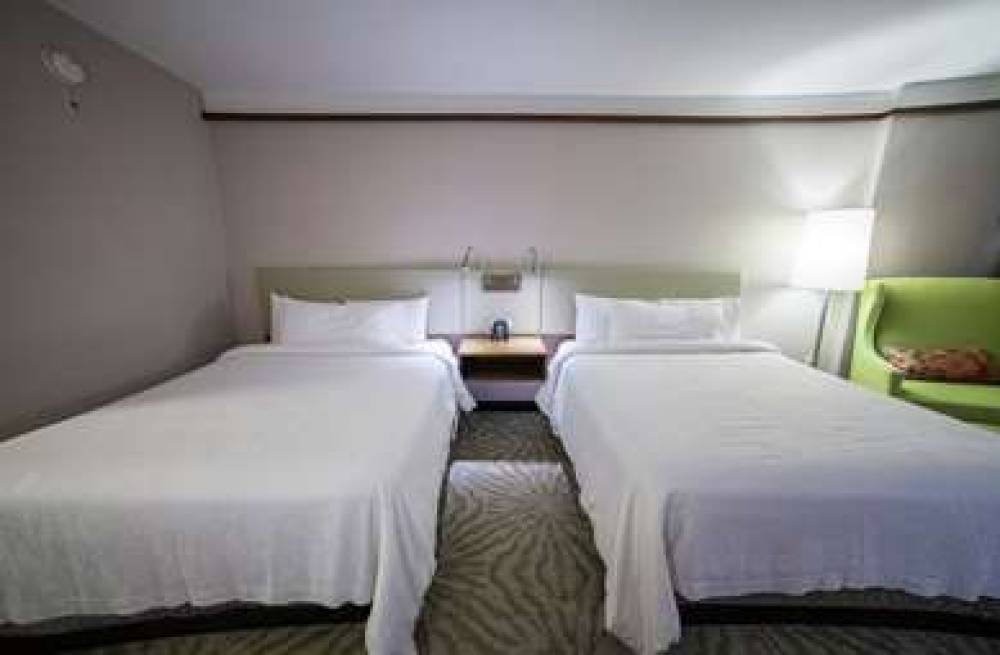 Hilton Garden Inn Montreal Airport 6