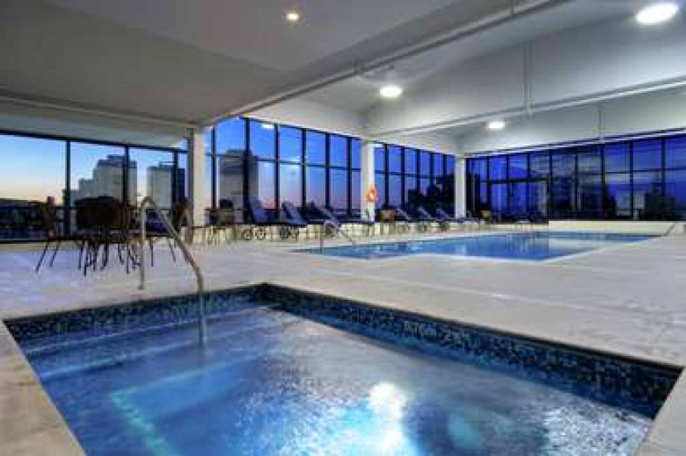 Hilton Garden Inn Montreal Centre-Ville 2