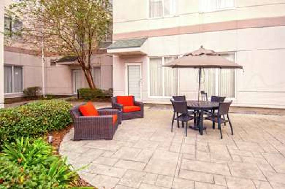 Hilton Garden Inn New Orleans Airport 2