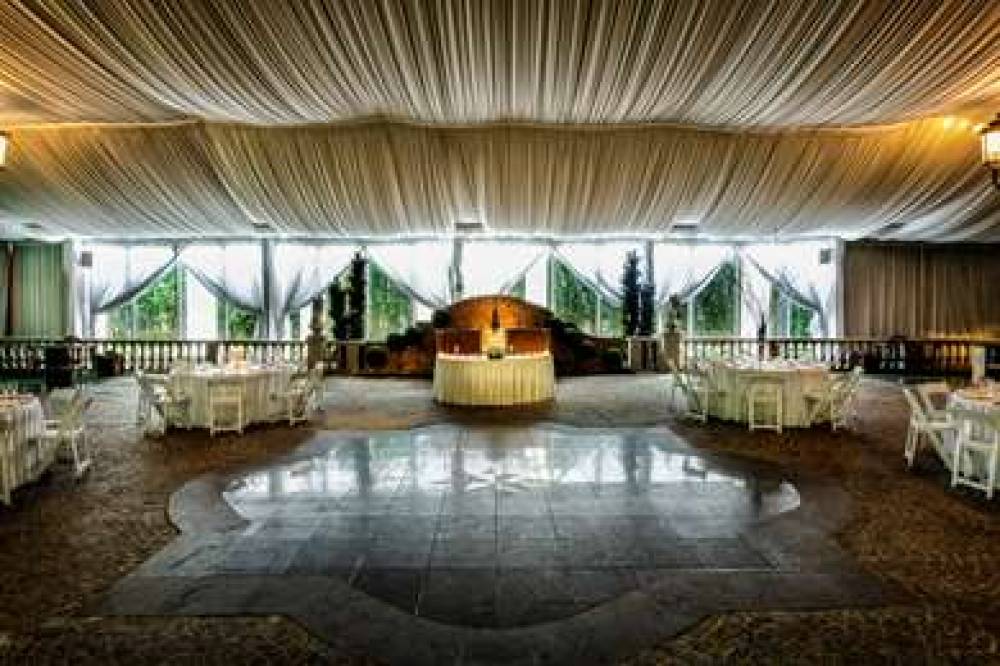 Hilton Garden Inn New York/Staten Island 1
