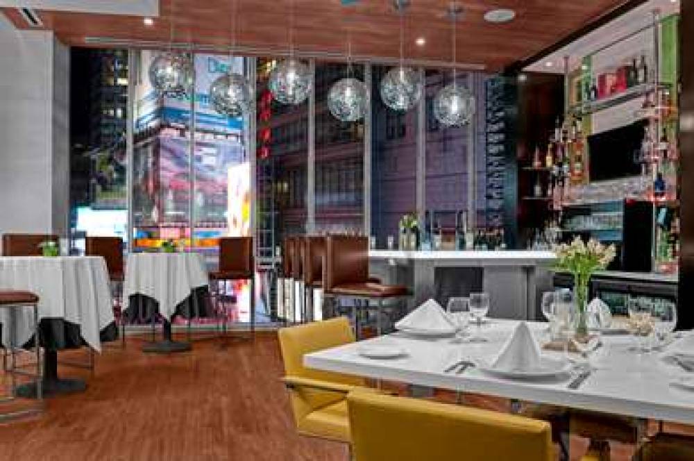 HILTON GARDEN INN NEW YORK/TIMES SQ 7