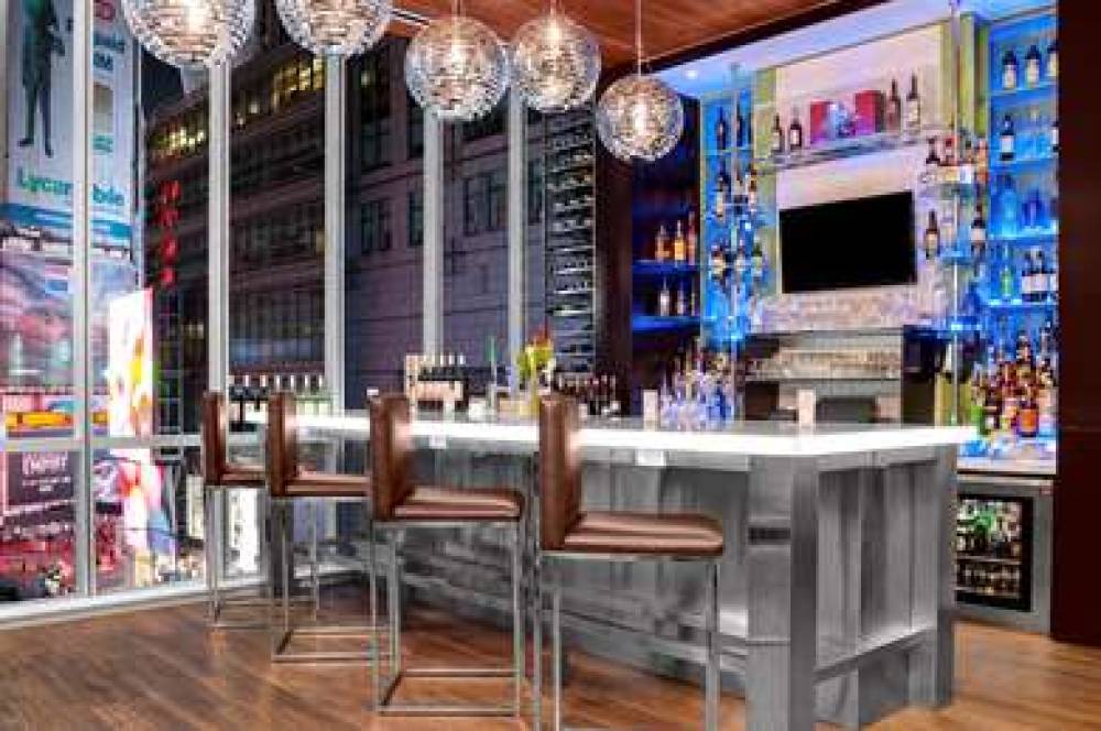 HILTON GARDEN INN NEW YORK/TIMES SQ 5