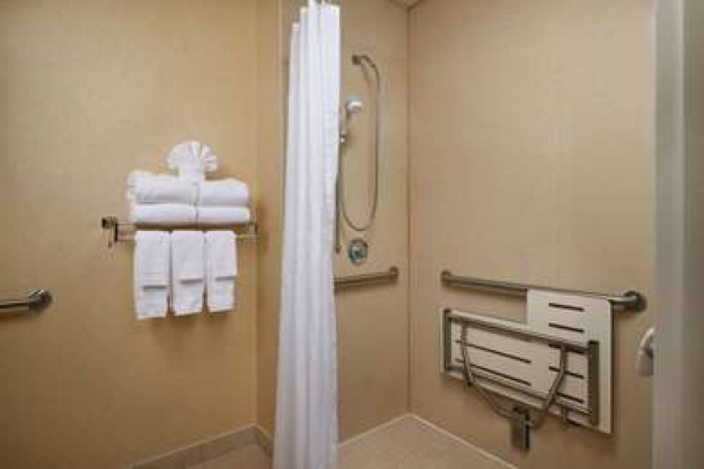 Hilton Garden Inn Newport News 3
