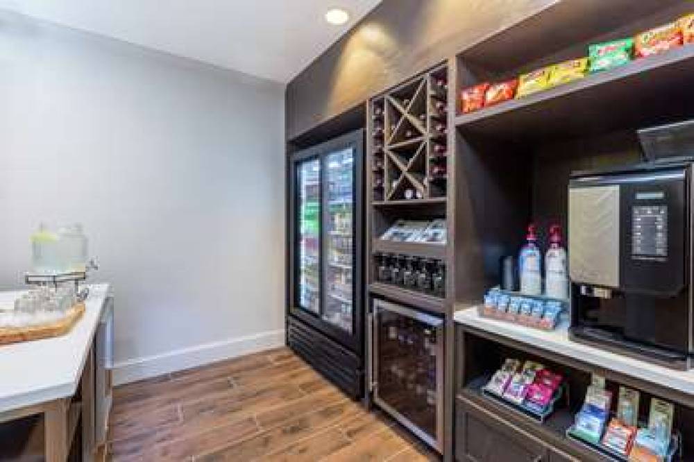 Hilton Garden Inn Oakland/San Leandro 10