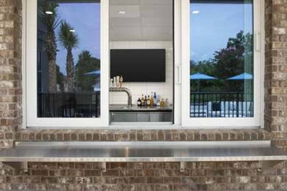 HILTON GARDEN INN PENSACOLA DT 10