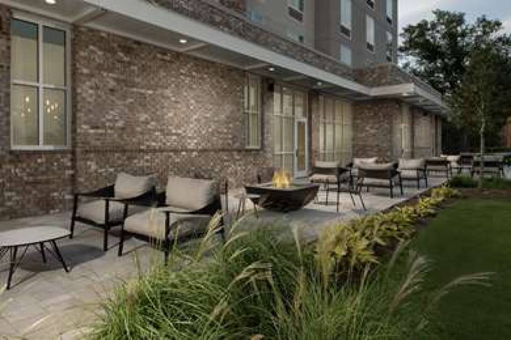 HILTON GARDEN INN PENSACOLA DT 3