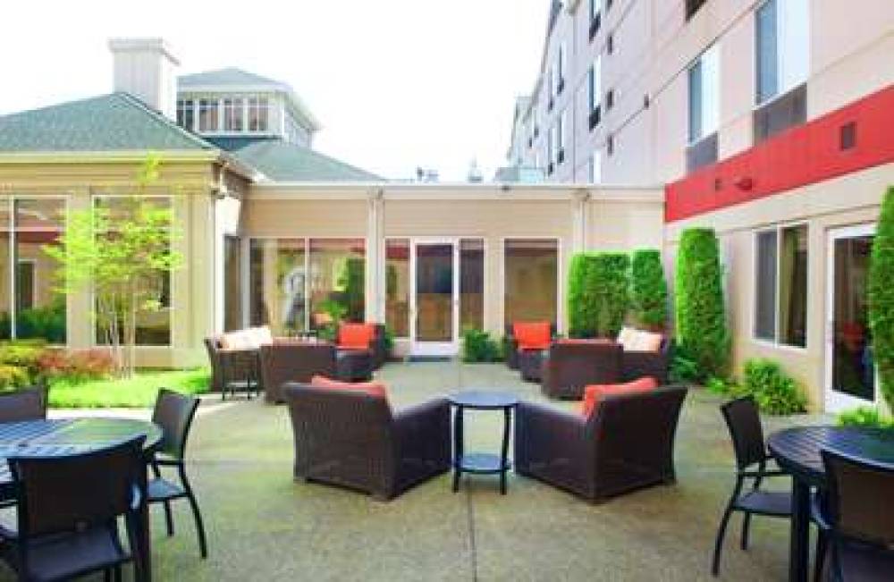 Hilton Garden Inn Seattle/Renton 2