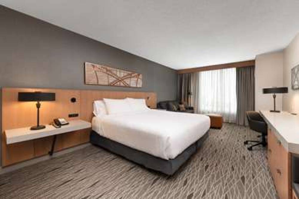 Hilton Garden Inn Toronto Airport 4