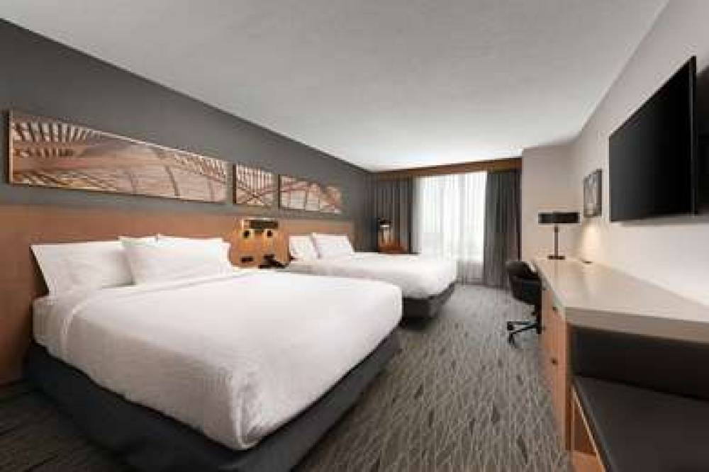 Hilton Garden Inn Toronto Airport 7