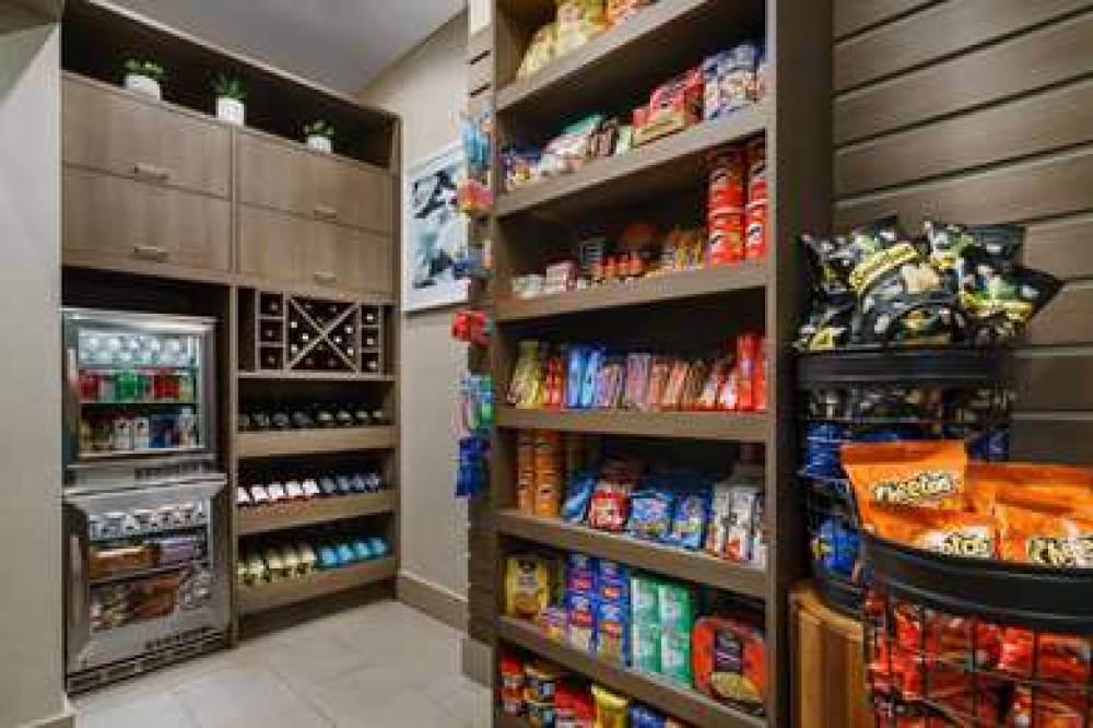 HILTON GARDEN INN TSQ NORTH 10