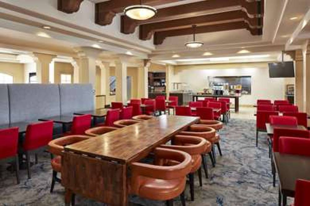 Hilton Garden Inn Valencia Six Flags 8