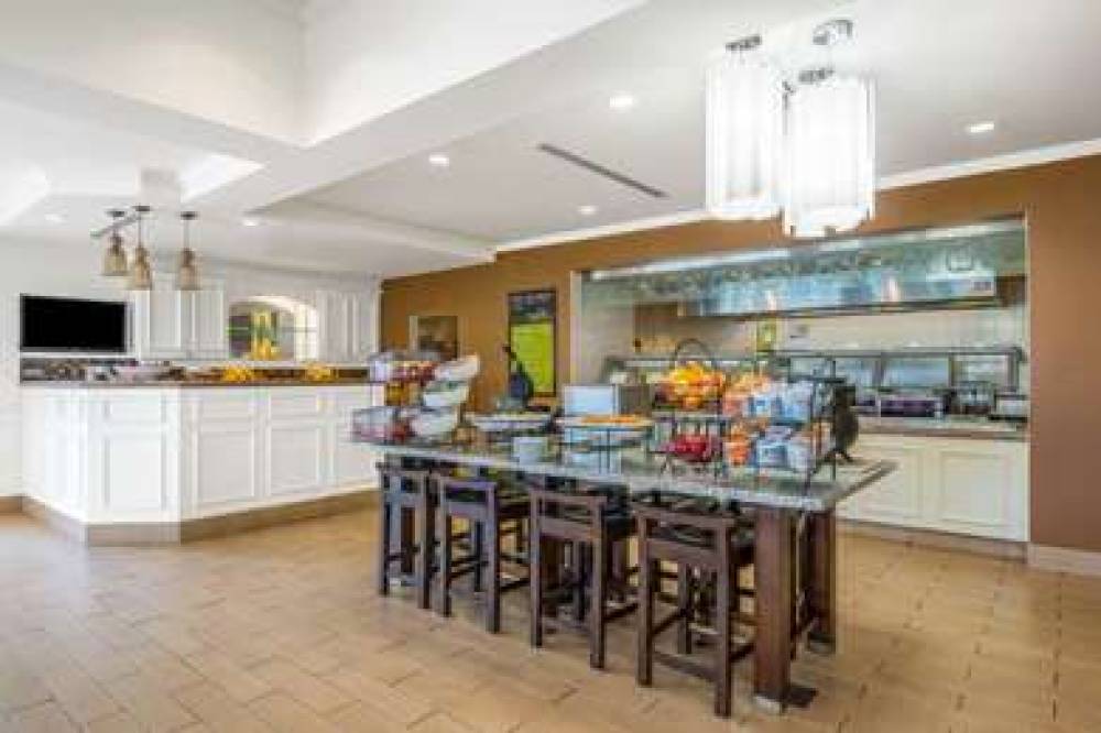 Hilton Garden Inn Wichita 7