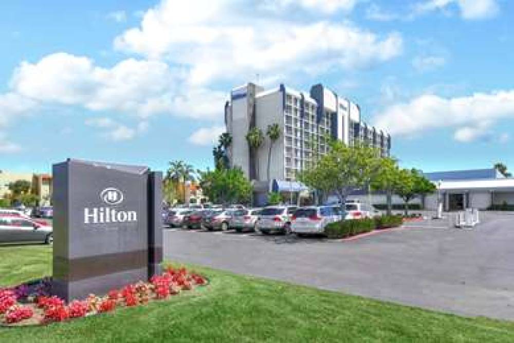 Hilton Irvine-Orange County-Airport 5
