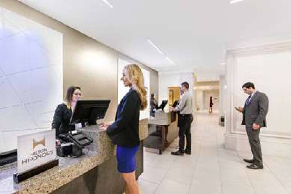 Hilton Irvine-Orange County-Airport 9