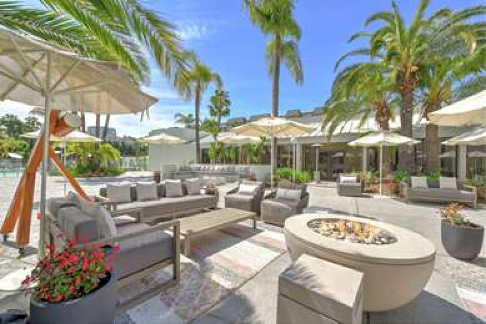 Hilton Irvine-Orange County-Airport 4