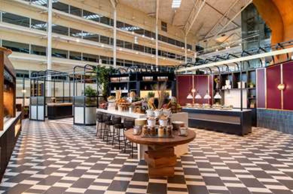 Hilton London Heathrow Airport 10
