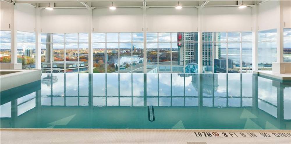 Hilton Niagara Falls/Fallsview Hotel &amp; Suites 7