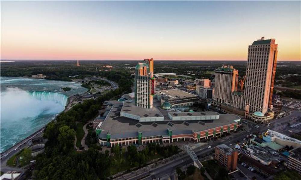 Hilton Niagara Falls/Fallsview Hotel &Amp; Suites