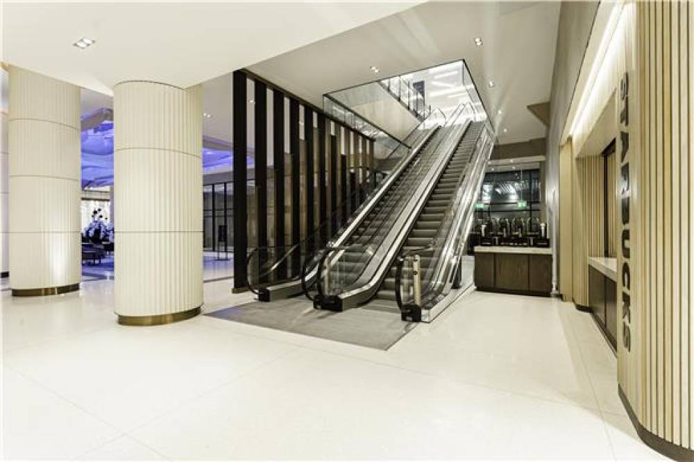 Hilton Niagara Falls/Fallsview Hotel &amp; Suites 3