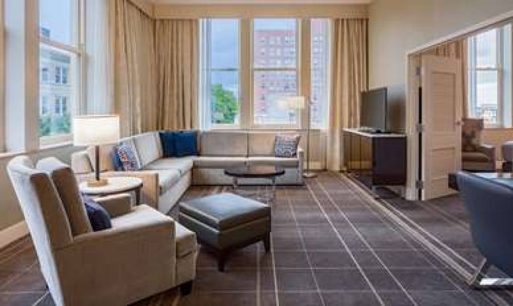 HILTON RICHMOND DOWNTOWN 10