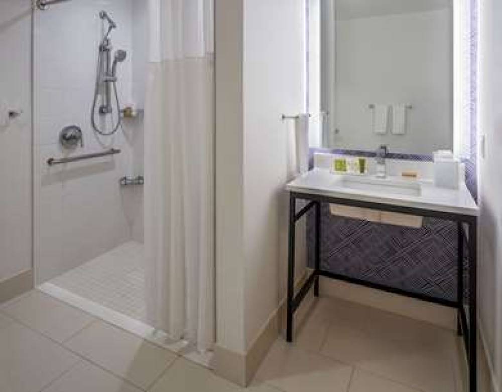 HILTON RICHMOND DOWNTOWN 7