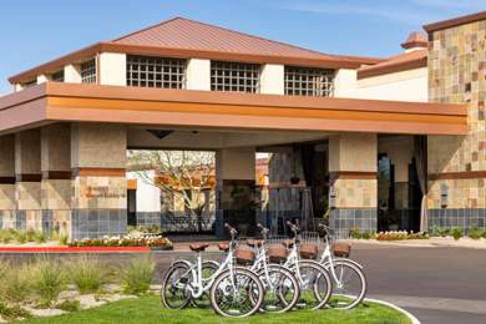 Hilton Scottsdale Resort &amp; Villas 6