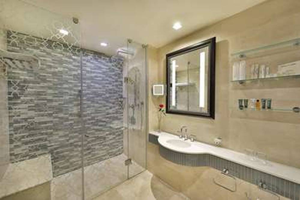 HILTON SUITES MAKKAH 8