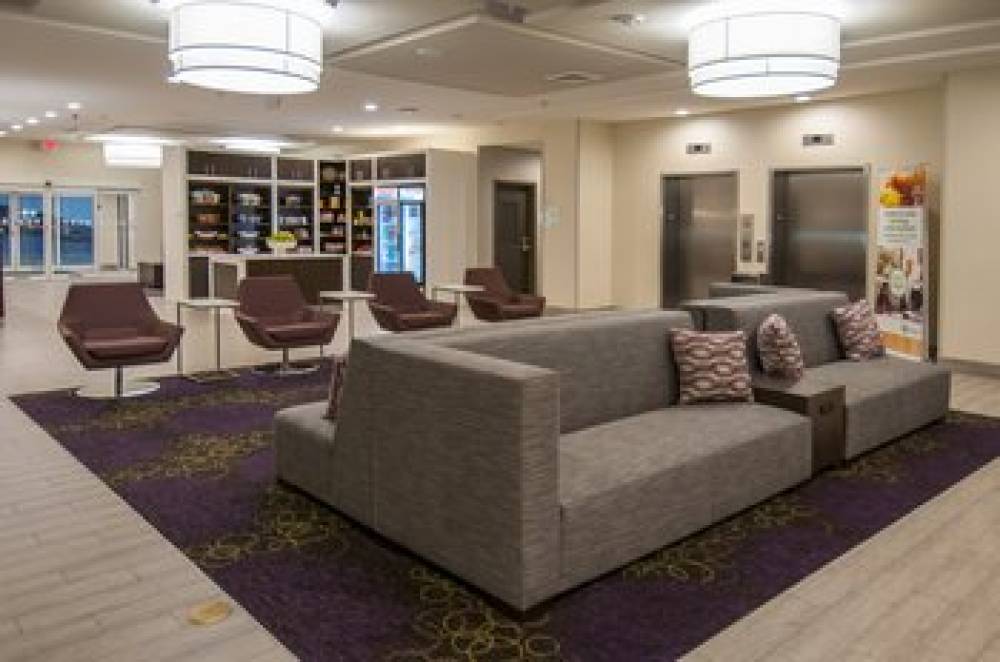 HOLIDAY INN AIRPORT NORTH 9