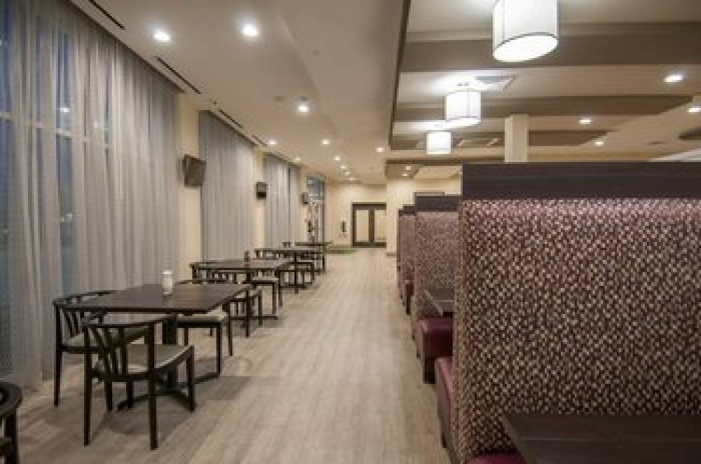 HOLIDAY INN AIRPORT NORTH 5