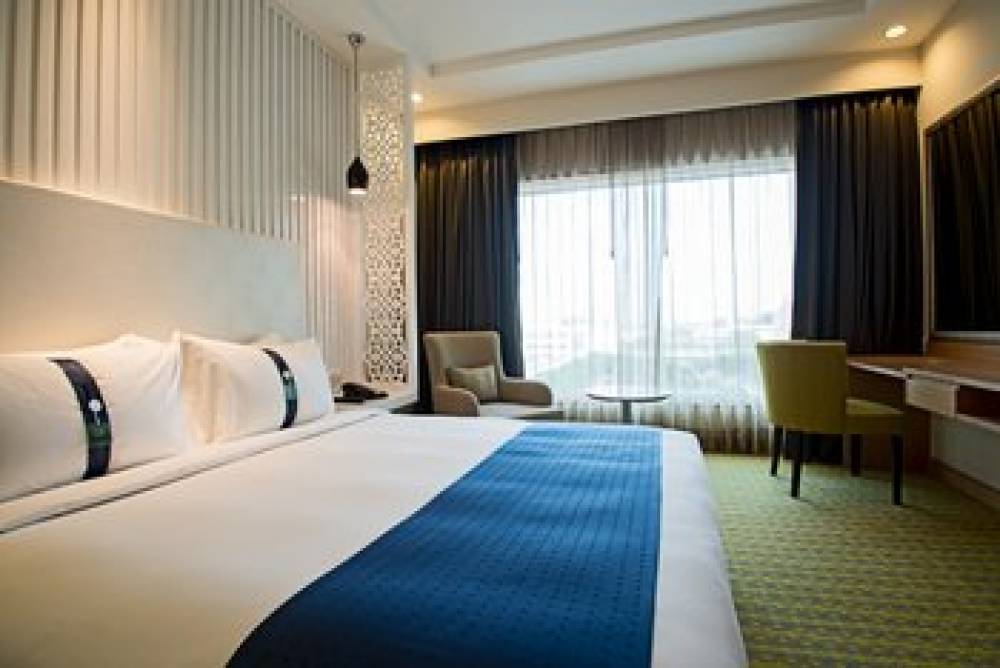 Holiday Inn AMRITSAR RANJIT AVENUE 9
