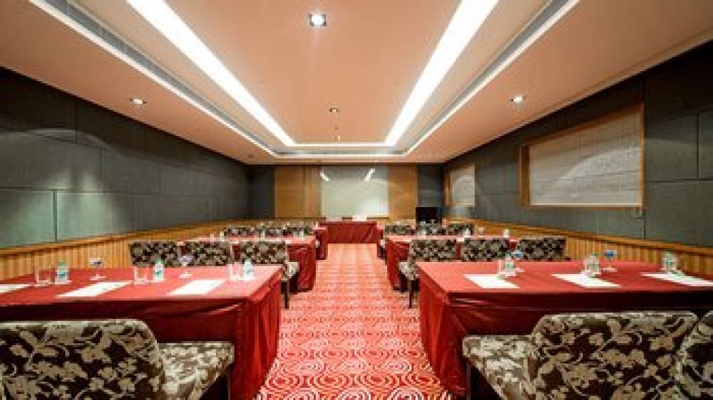 Holiday Inn AMRITSAR RANJIT AVENUE 10