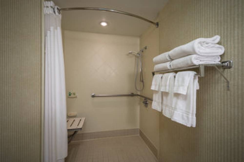 Holiday Inn ARLINGTON AT BALLSTON 8