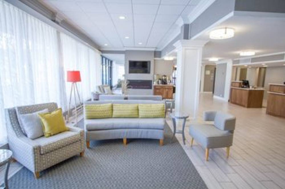 HOLIDAY INN ARPT SOUTH-MALL AR 9