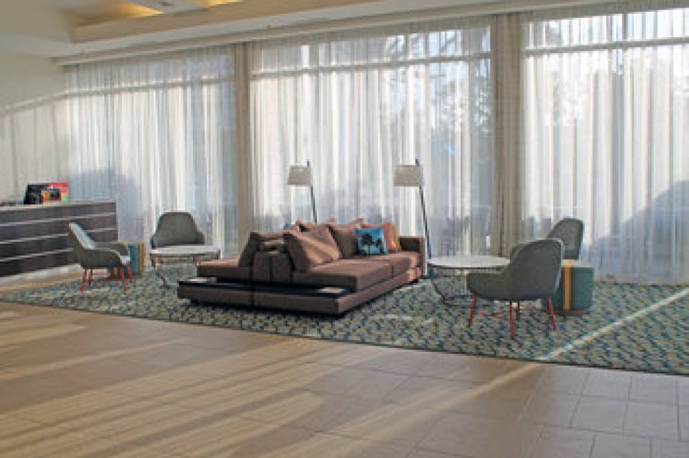HOLIDAY INN AT DISNEY SPRINGS 6