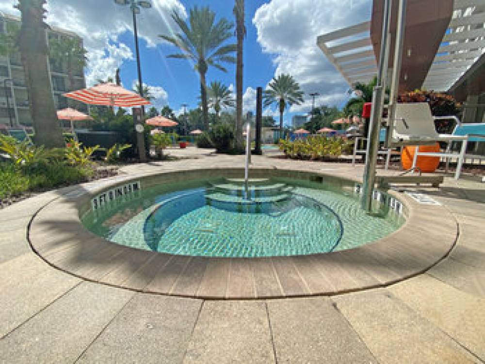 HOLIDAY INN AT DISNEY SPRINGS 1