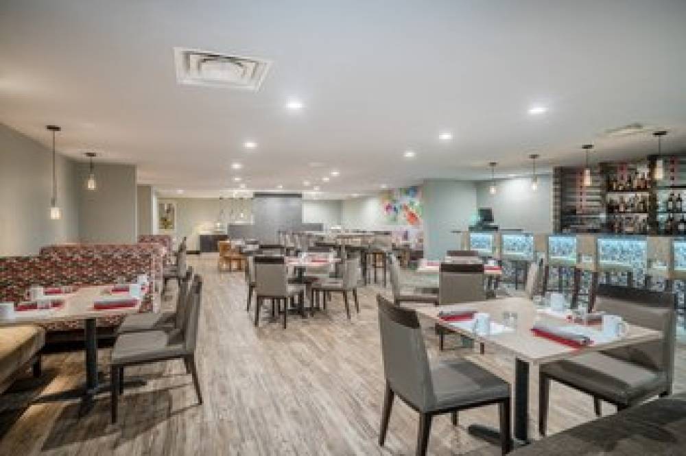 Holiday Inn ATLANTA/ROSWELL 9