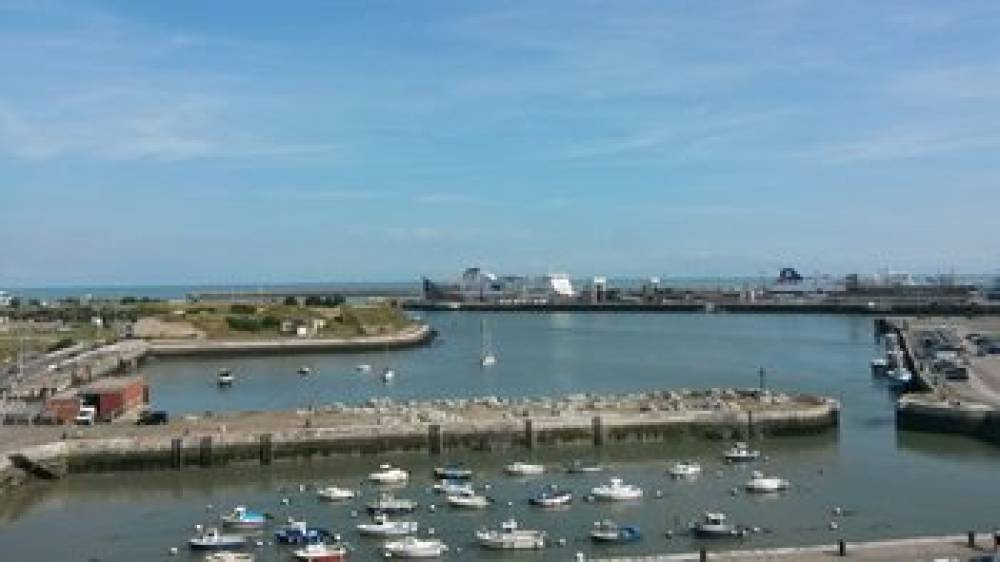 Holiday Inn CALAIS 8