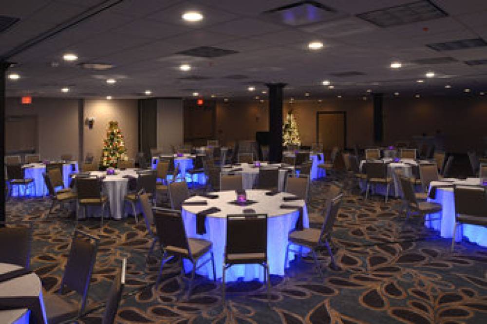 Holiday Inn CANTON (BELDEN VILLAGE) 6
