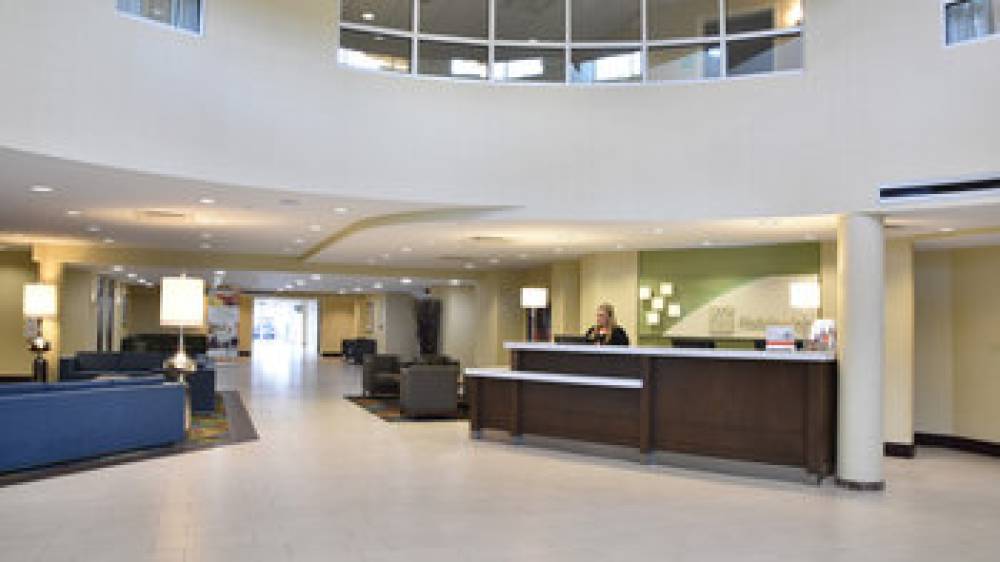 Holiday Inn Canton (Belden Village)