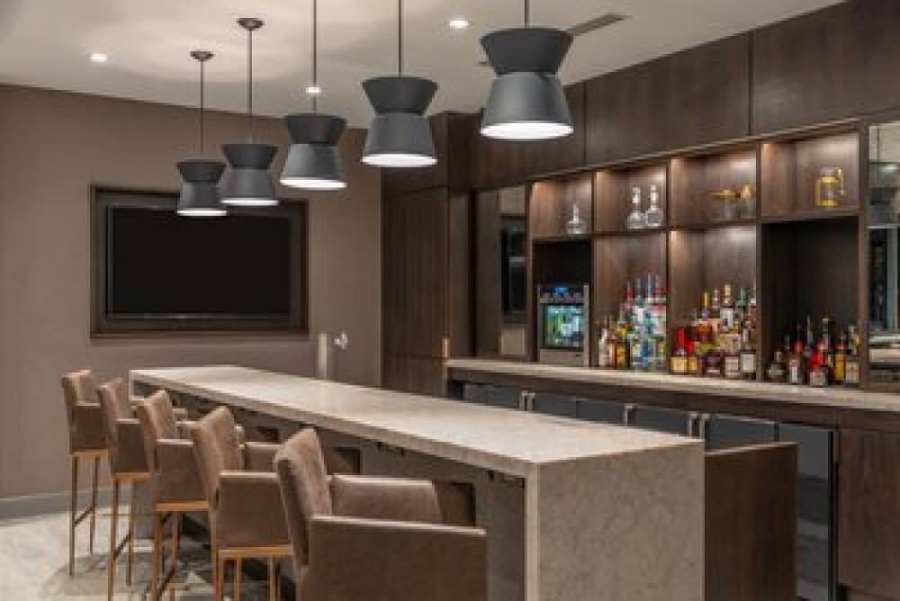 HOLIDAY INN CHELSEA BY IHG 3