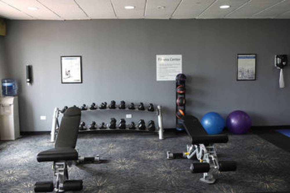 Holiday Inn CHICAGO OAKBROOK 2