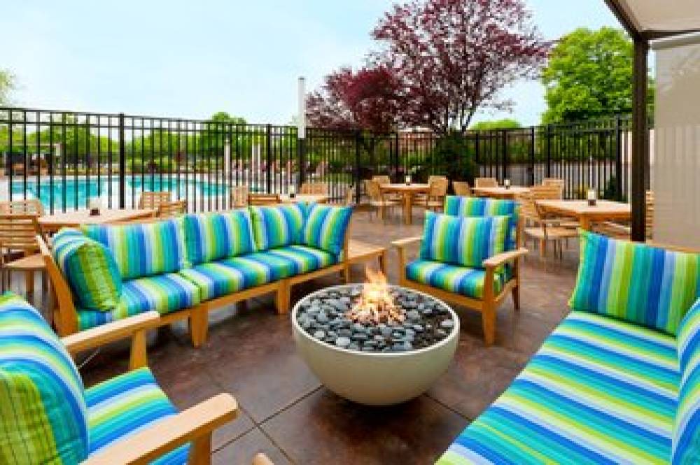 Holiday Inn CLARK - NEWARK AREA 4