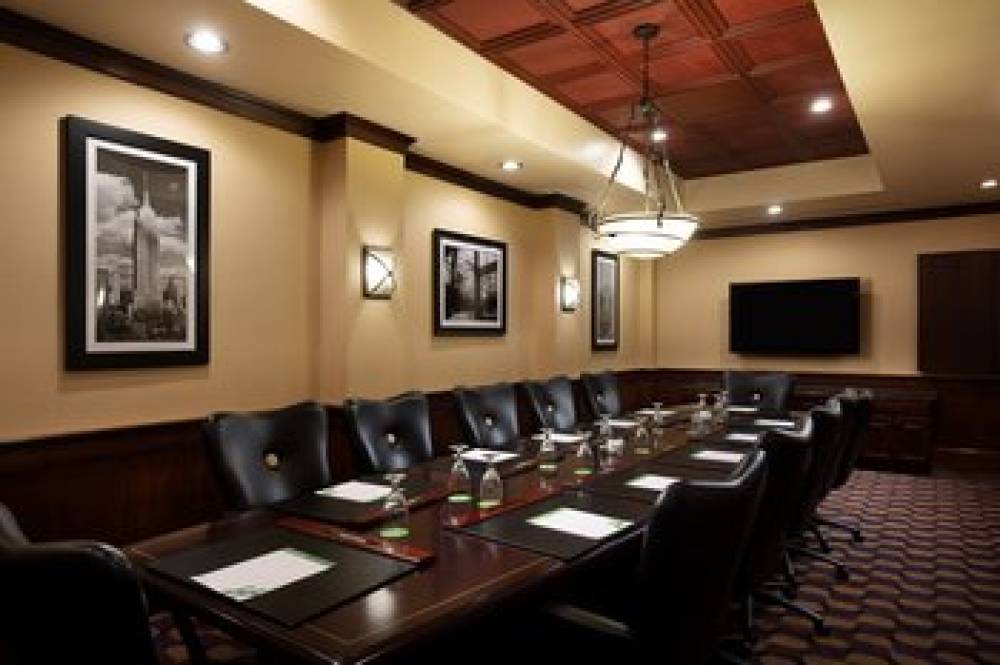 Holiday Inn CLARK - NEWARK AREA 8